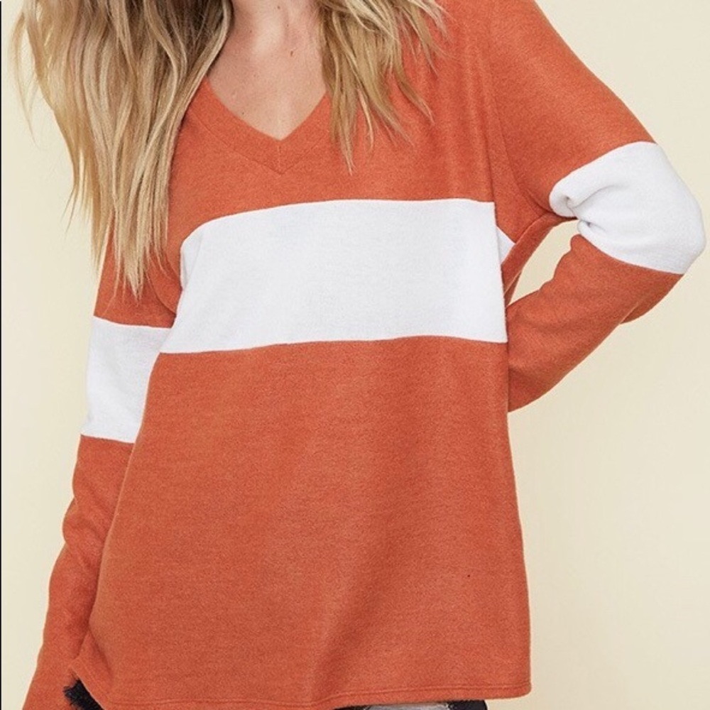 SALE SPORTY SOFT OVERSIZED TOP - Picture 4 of 10